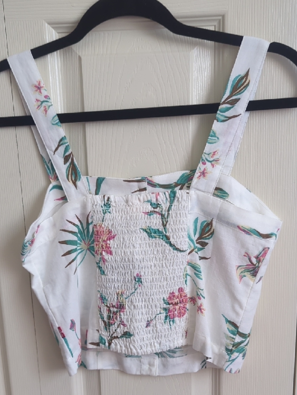 Levi's White Floral Button-Front Crop Top with Pink & Teal Print - Picture 3 of 3